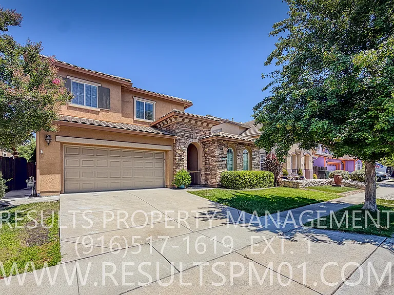 2425 Foxcroft Cir — Photo 3