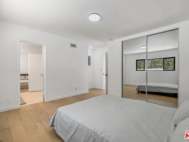 1287 Casiano Rd — Photo 17