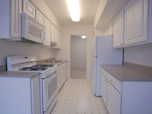 2nd image of 2026 Peach Orchard Dr APT 22