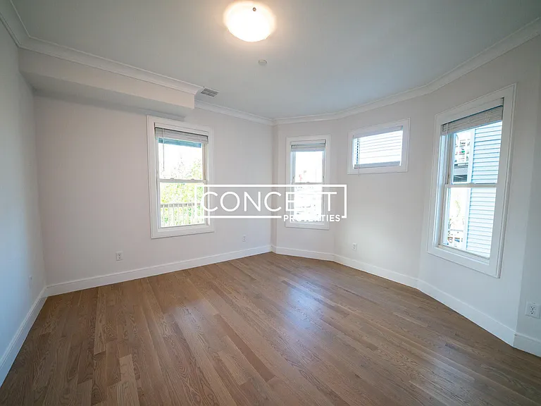 37 Calumet St #2 — Photo 17