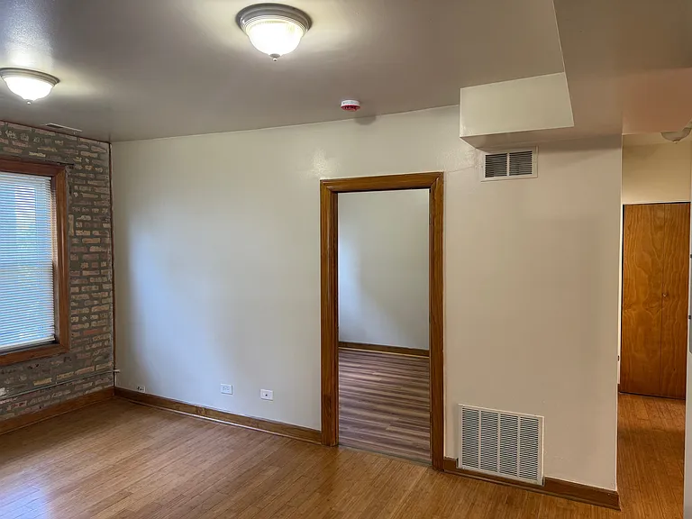435 N Drake Ave #3N — Photo 4