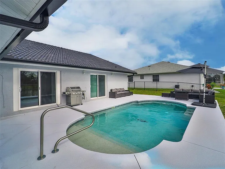 2 Cedar Ct — Photo 3