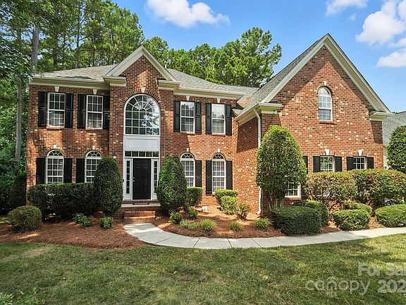 2nd image of 205 Beech Bluff Dr