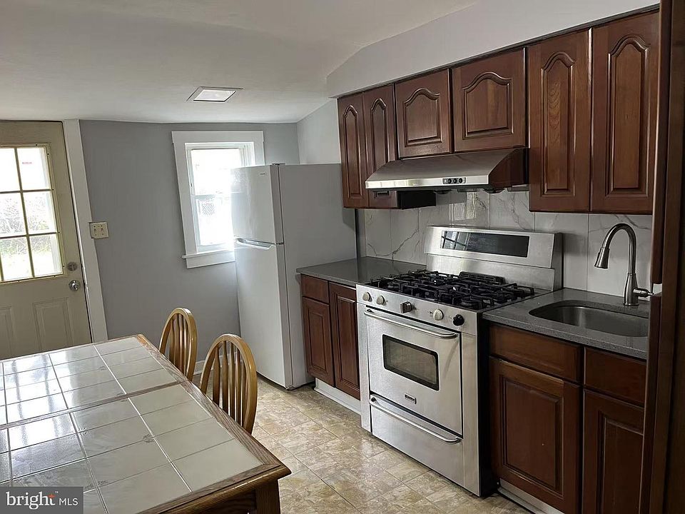 1st image of 5740 Harbison Ave