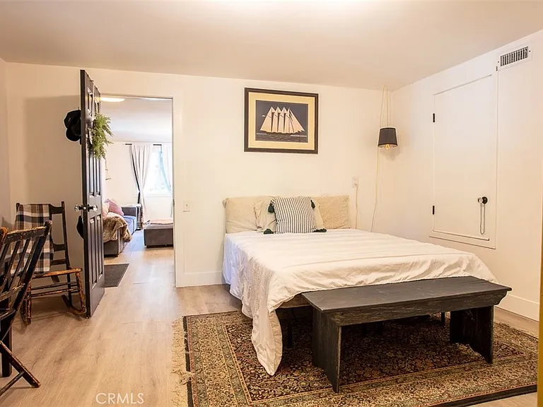 220 Oak Dr — Photo 32