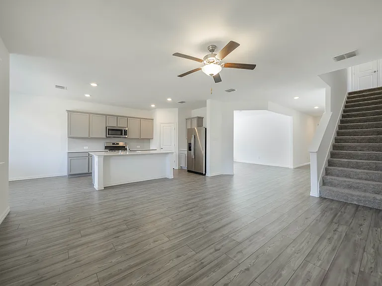 5929 Priory Dr — Photo 4