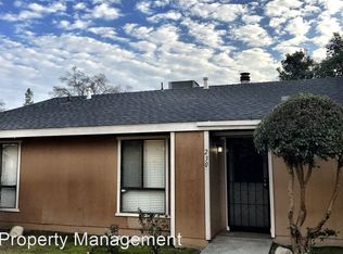 230 N Crenshaw Rd, Visalia, CA 93291
