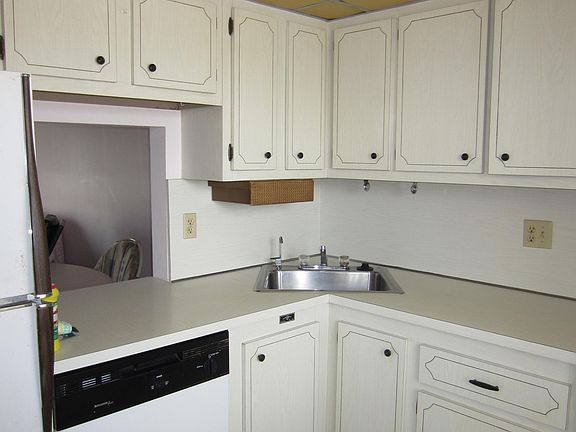 5th image of 5961 NW 61st Ave APT 305