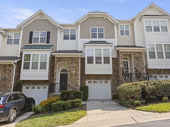3rd image of 5916 Longeria Ct