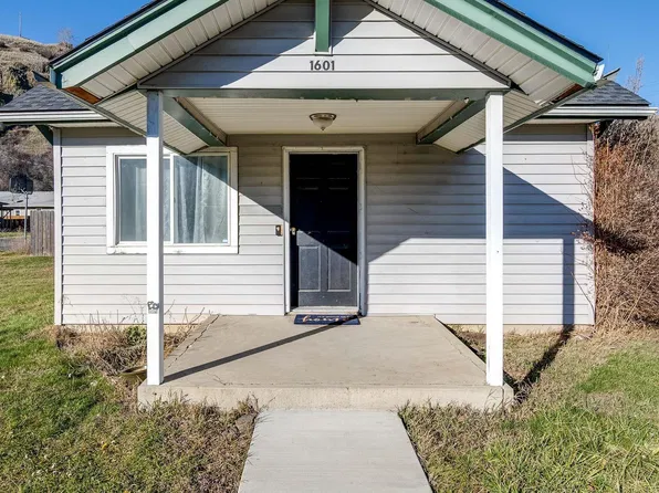 1601 Cedar St, Colfax, WA 99111