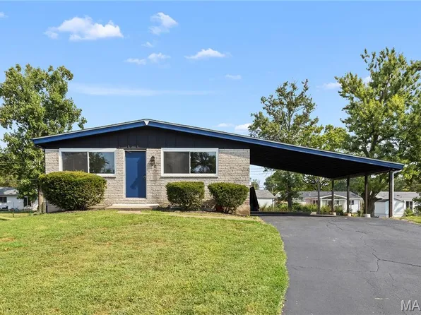 20 Tamma Ln, Hazelwood, MO 63042