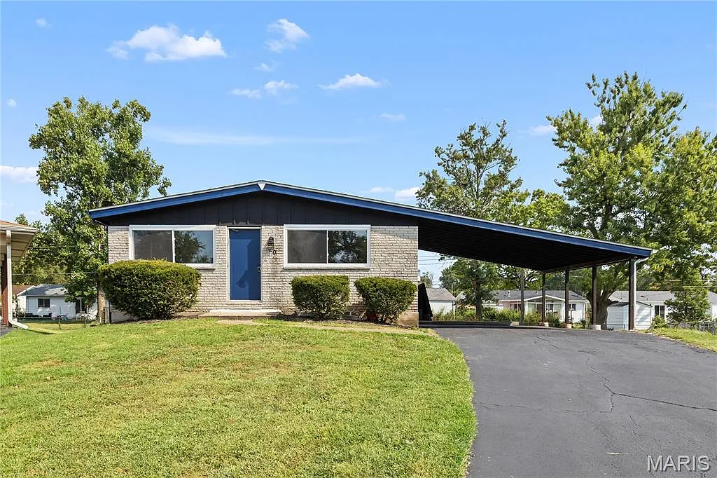 20 Tamma Ln photo 1