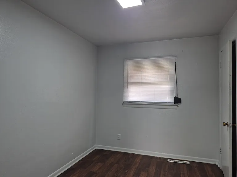 6516 E 3rd Pl — Photo 9