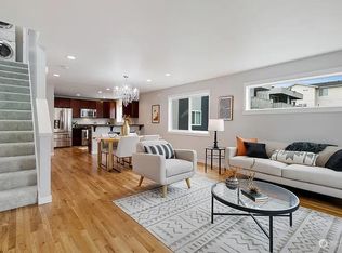 930 N 96th St, Seattle, WA 98103