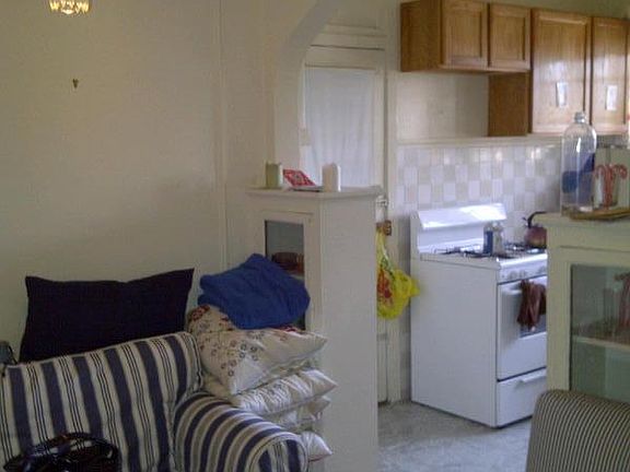 3rd image of 1435 W Albion Ave APT 2B