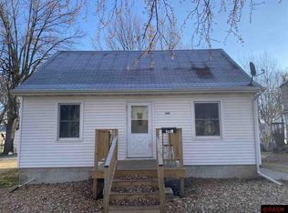 507 3rd Ave SE, Wells, MN 56097