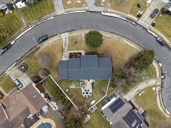 3rd image of 3 Meredith Ct