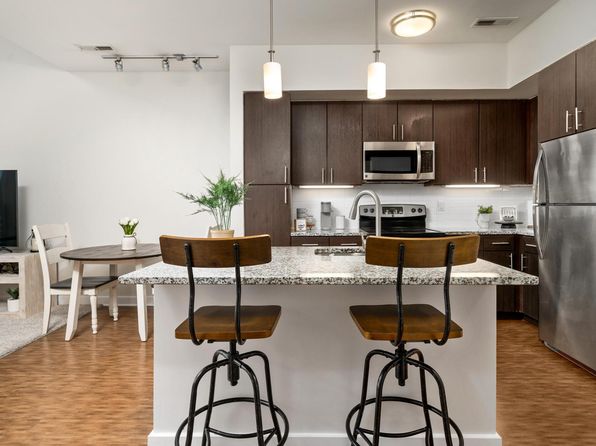 1401 Holly Ave #520
