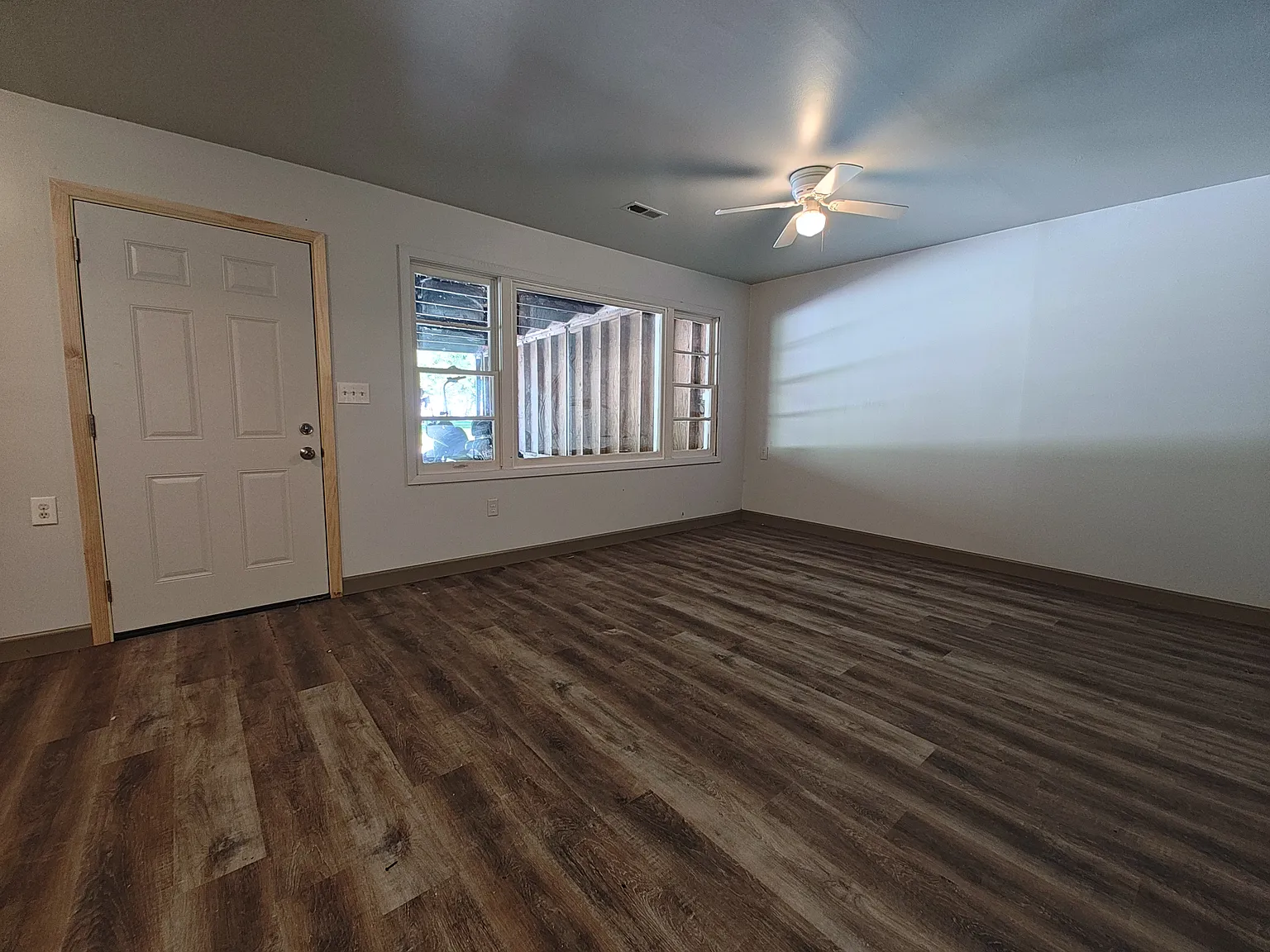 2 bed, 768 sqft, $1,000 — Photo 2