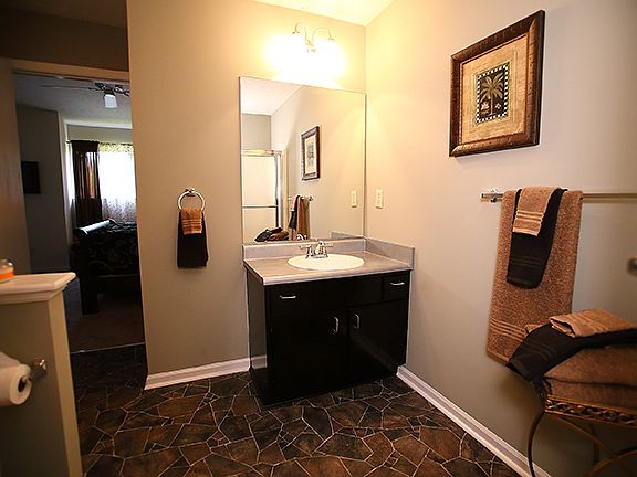 4th image of 1000 Pine Valley Dr #105