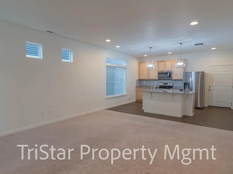 6463 Crossdrum Point — Photo 20