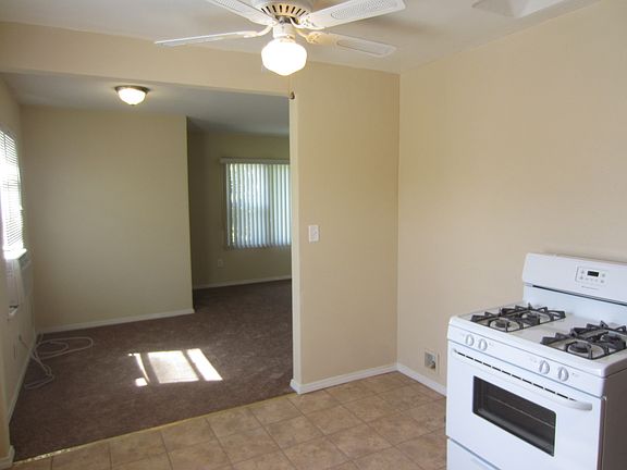 3rd image of 25304 Van Leuven St