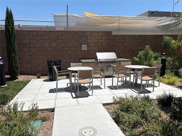 2211 W Orange Ave #21 — Photo 45