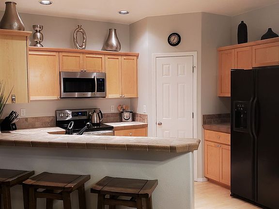 5th image of 1190 SE Bacarra St