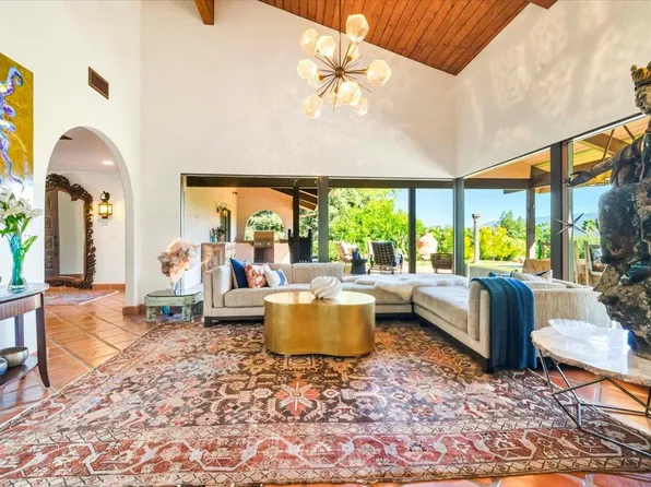 515 Del Oro Dr, Ojai, CA 93023