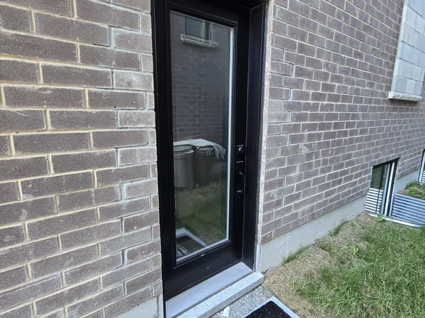 16 Copperhill Hts E #Basement, Barrie, ON L9J 0L1