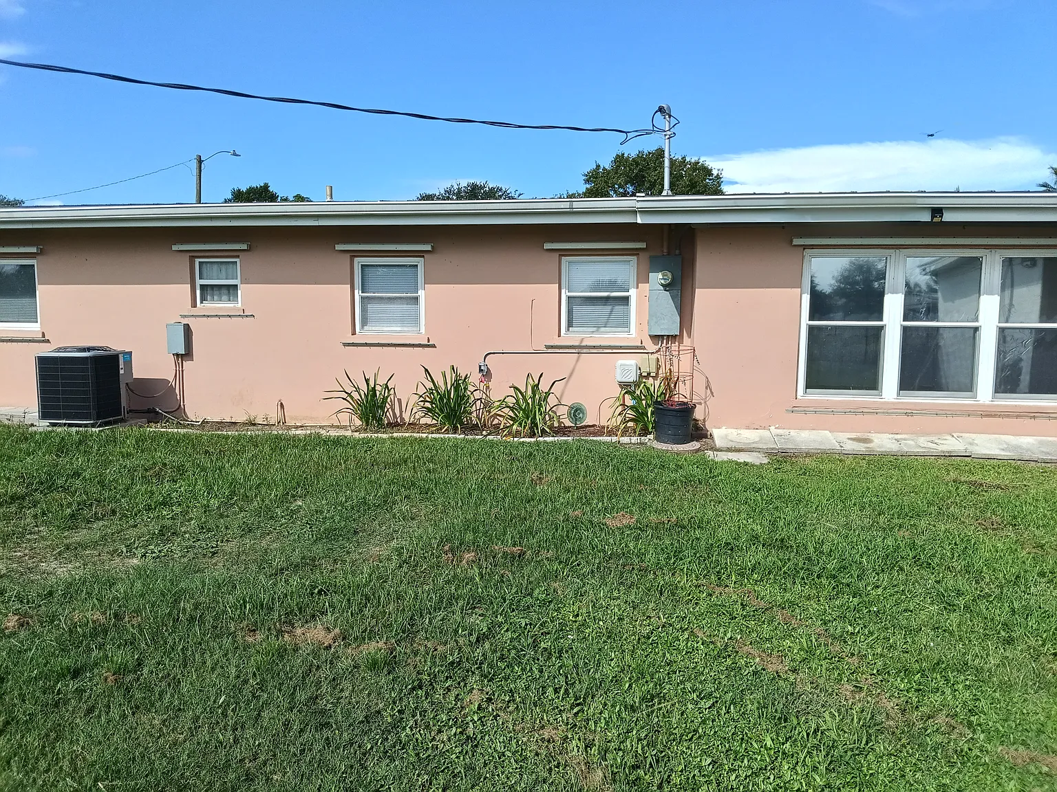 3 bed, 1130 sqft, $1,600 — Photo 3