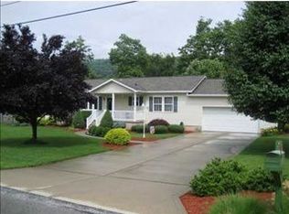 14141 Mike Rd, North Huntingdon, PA 15642