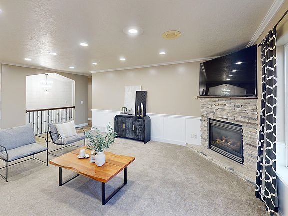 4th image of 9029 N Treasureton Rd