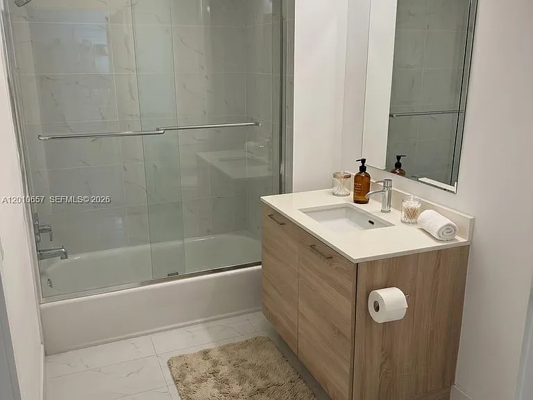 16385 Biscayne Blvd #717 — Photo 6