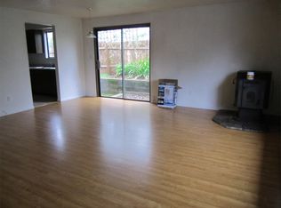 1306 English Ct UNIT B, Brookings, OR