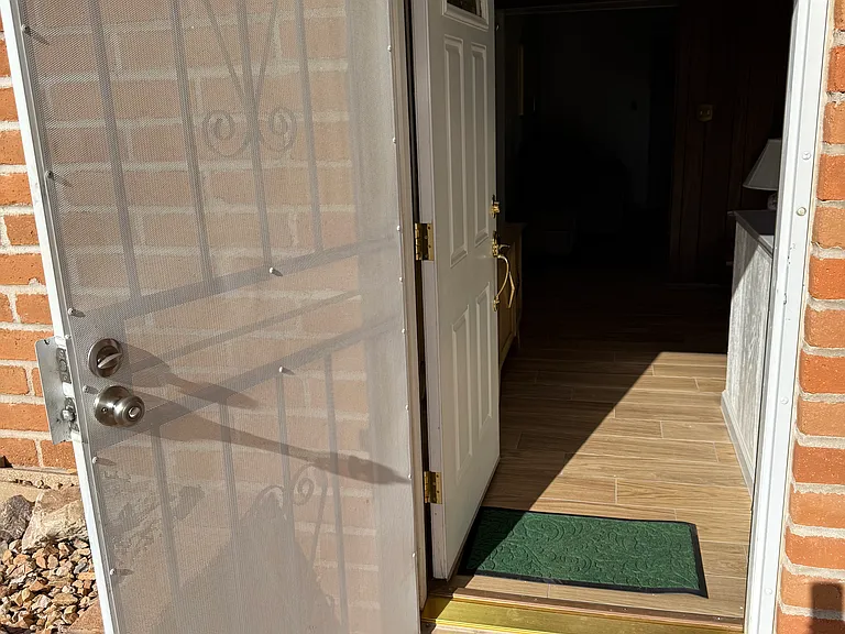 1832 S Tam O Shanter Ave — Photo 2