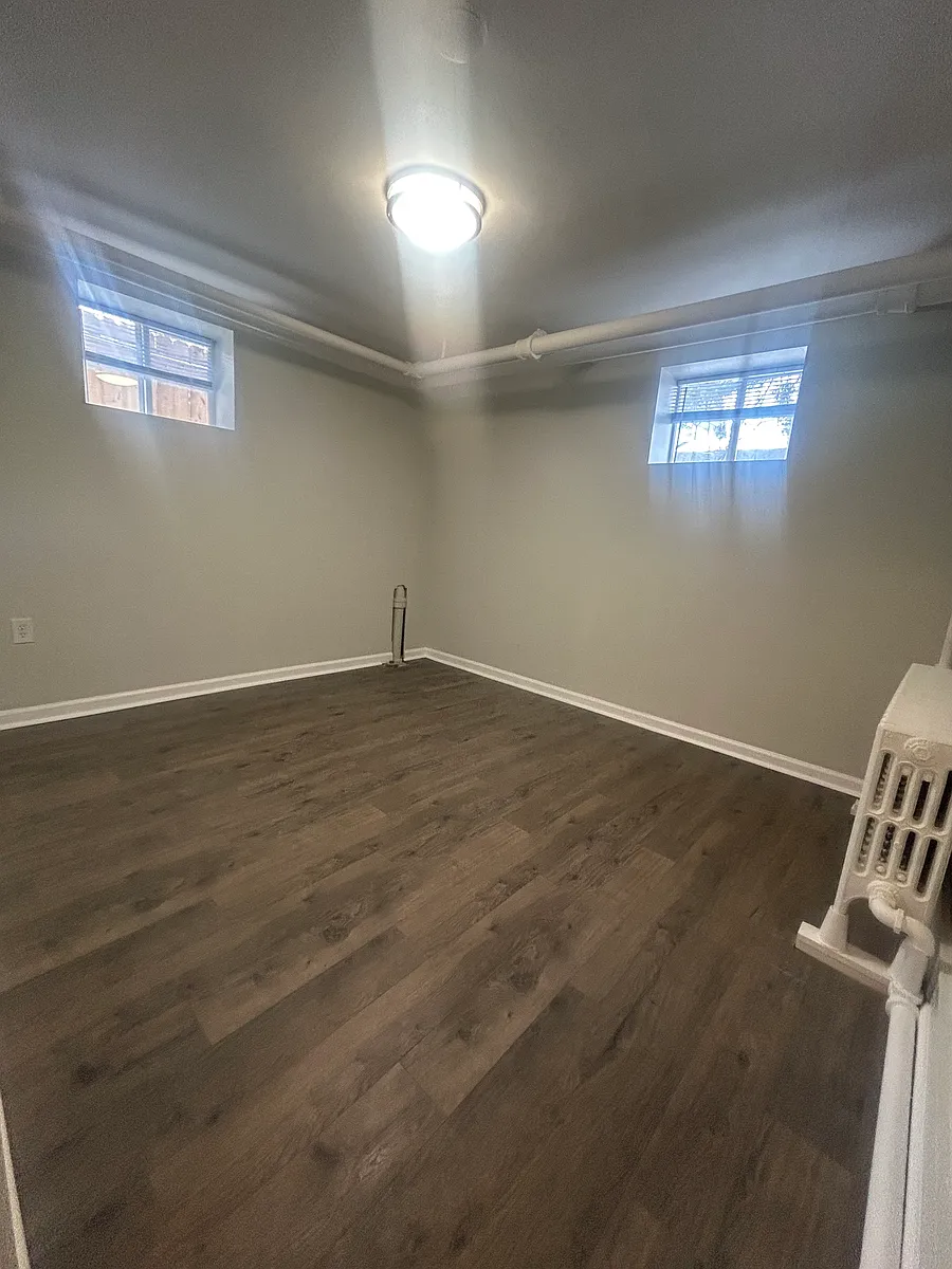 Building Photo - 109 Manning Ave #G1
