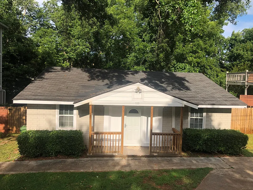 108 Ericson St SE