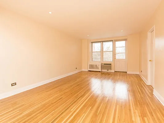 Sold by Re/Max In The City | media 2