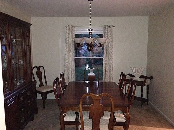 5th image of 339 Grayfield Ct SE