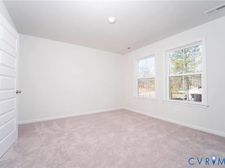212 Avenda Ln — Photo 13