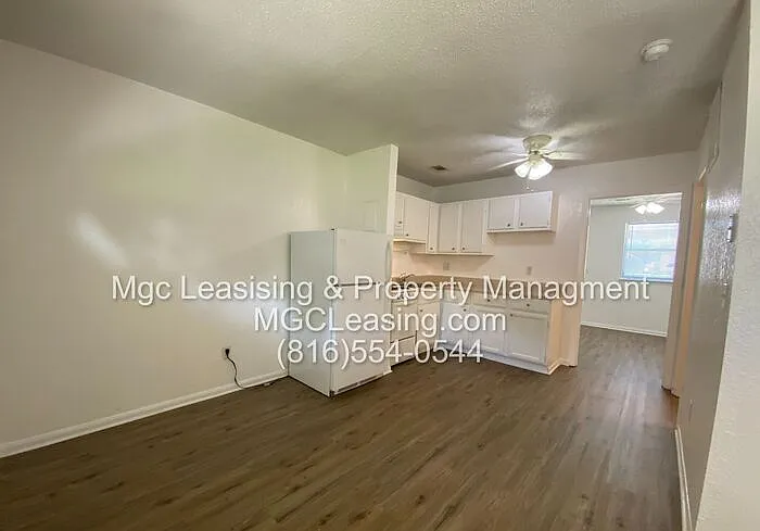 313 SE Grand Ave #1 — Photo 2