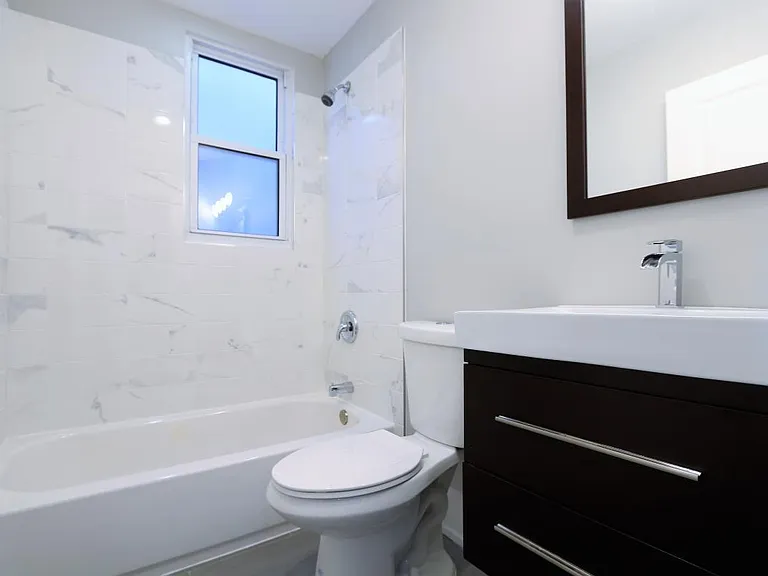 2218 N Lawndale Ave #1 — Photo 8
