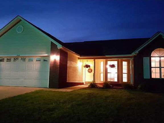 2nd image of 1010 Sandstone Dr