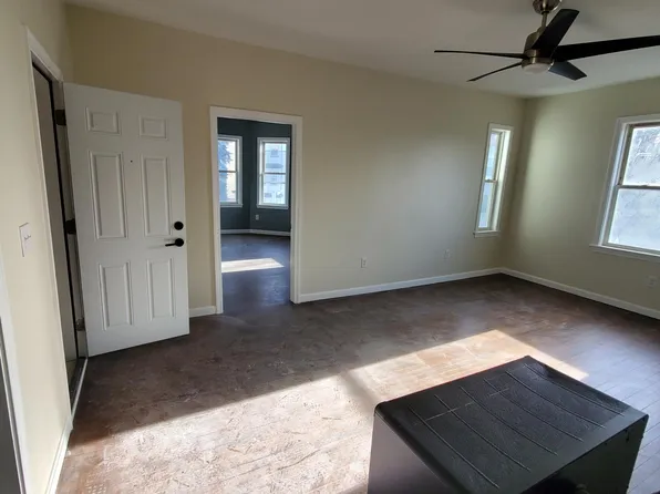 38 Fox St #3, Worcester, MA 01604