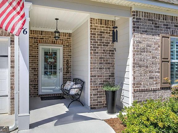 2nd image of 26 Blarneystone Way