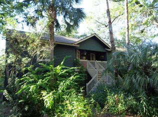 202 Forest Trl, Isle Of Palms, SC 29451