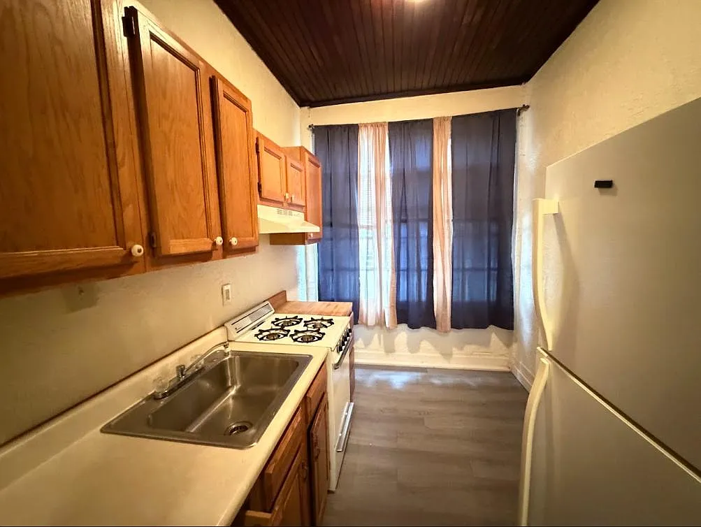 604 Chestnut Street - Apt. 3 — Photo 2