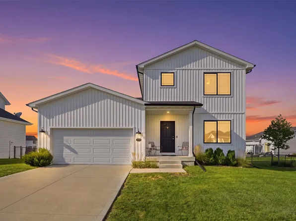 16507 Walnut Meadows Dr, Urbandale, IA 50323