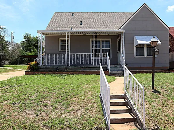 1002 E 12th St, Sweetwater, TX 79556
